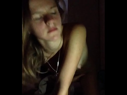 ❤️ msichana punyeto na cums Pono ya kujitengenezea nyumbani ❌️